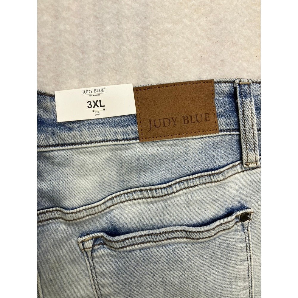 Judy Blue Light Wash High Waist Frayed Hem Denim Jean Shorts Plus Size 3XL NEW - Picture 10 of 11